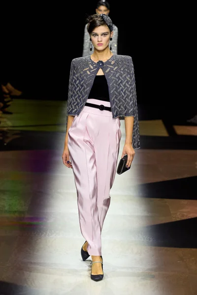 Look 9